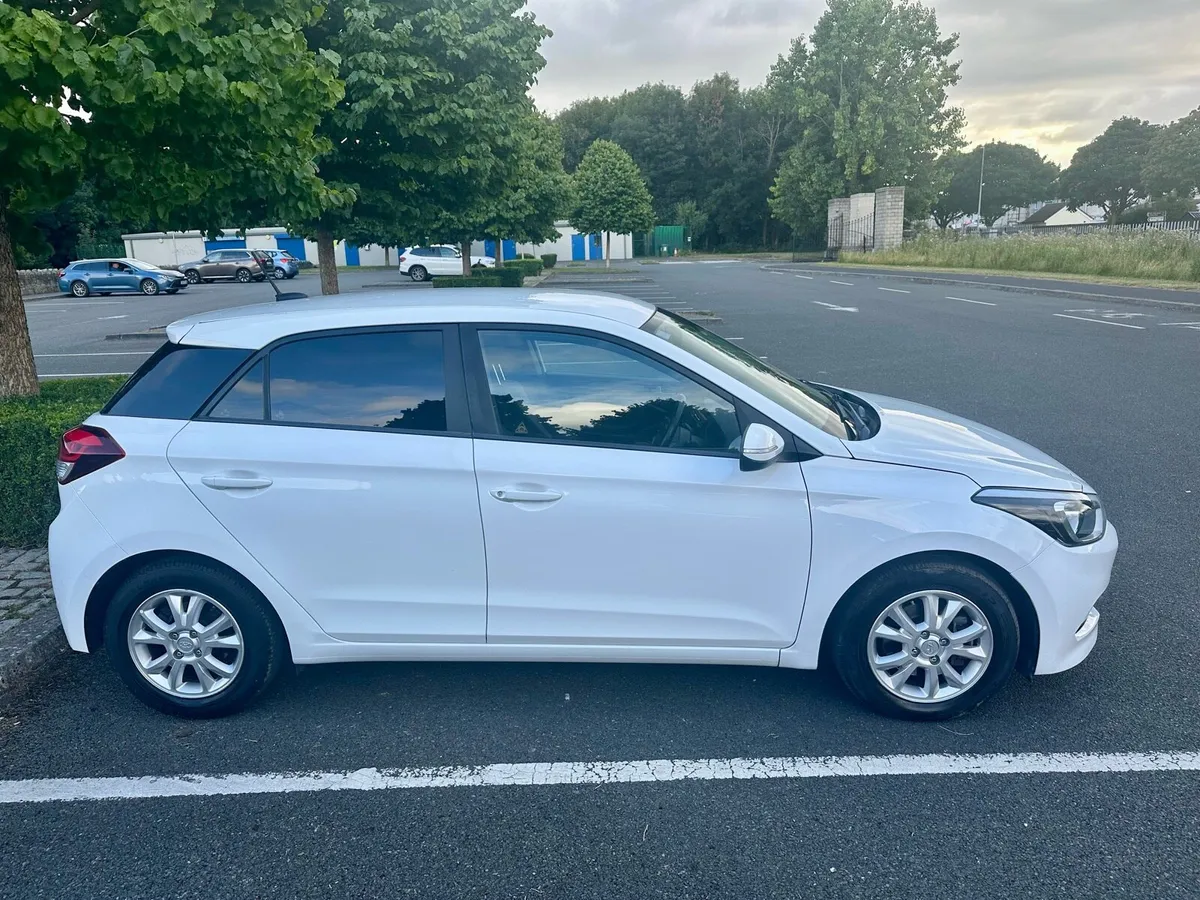 Hyundai i20 1.4 Diesel - Image 2