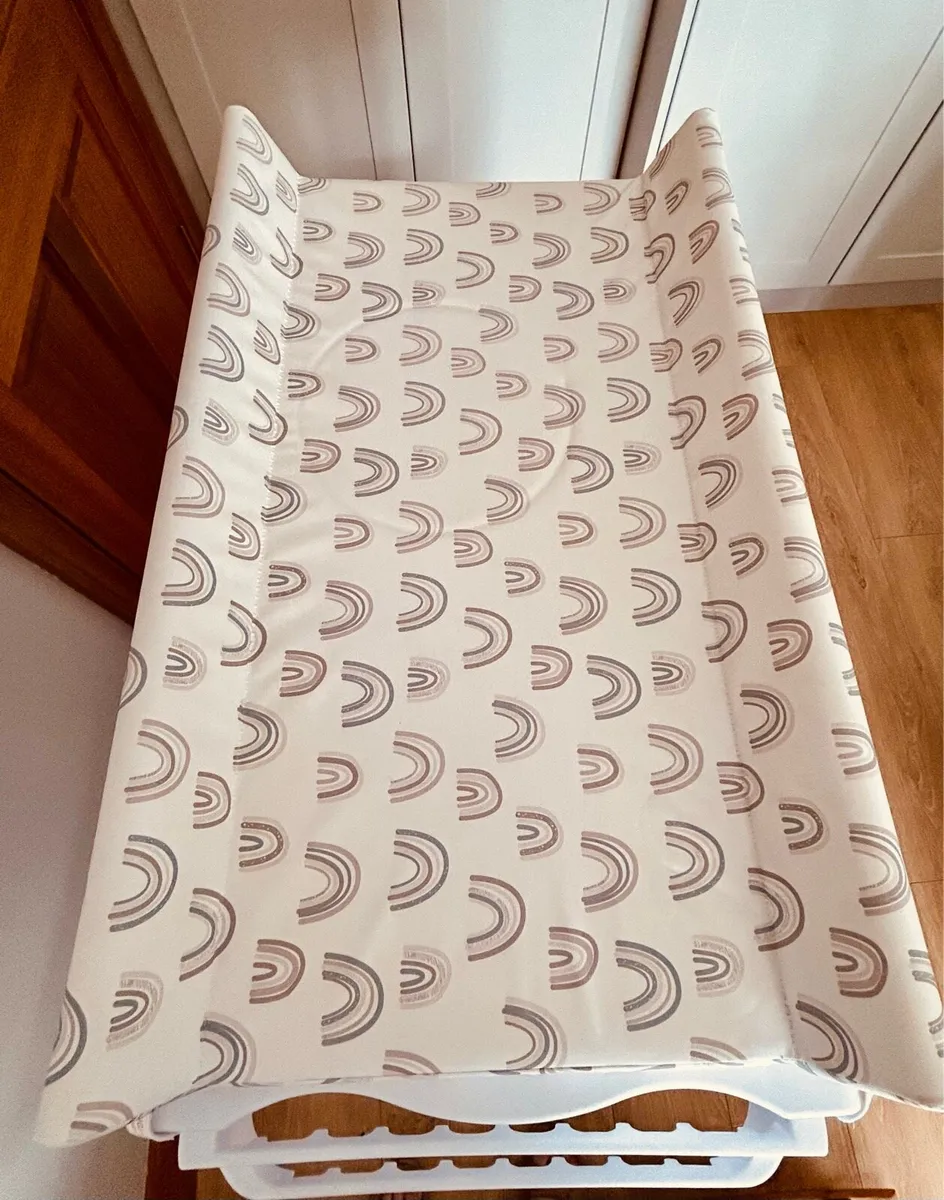 Baby Changing Unit with bath - Image 4
