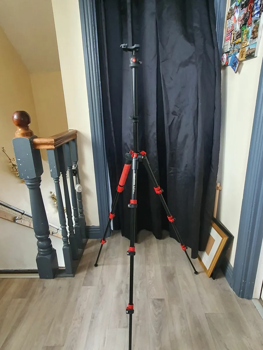 Manfrotto Camera Tripod - Image 2