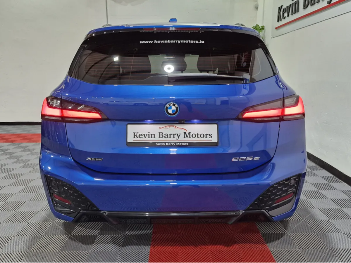 BMW 2-Series 225E M SPORT (PAN ROOF) X-DRIVE AUTOM - Image 4