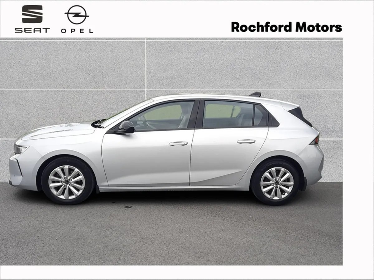 Opel Astra 5 DR HATCH SC 1.2I 110PS PETROL - Image 3