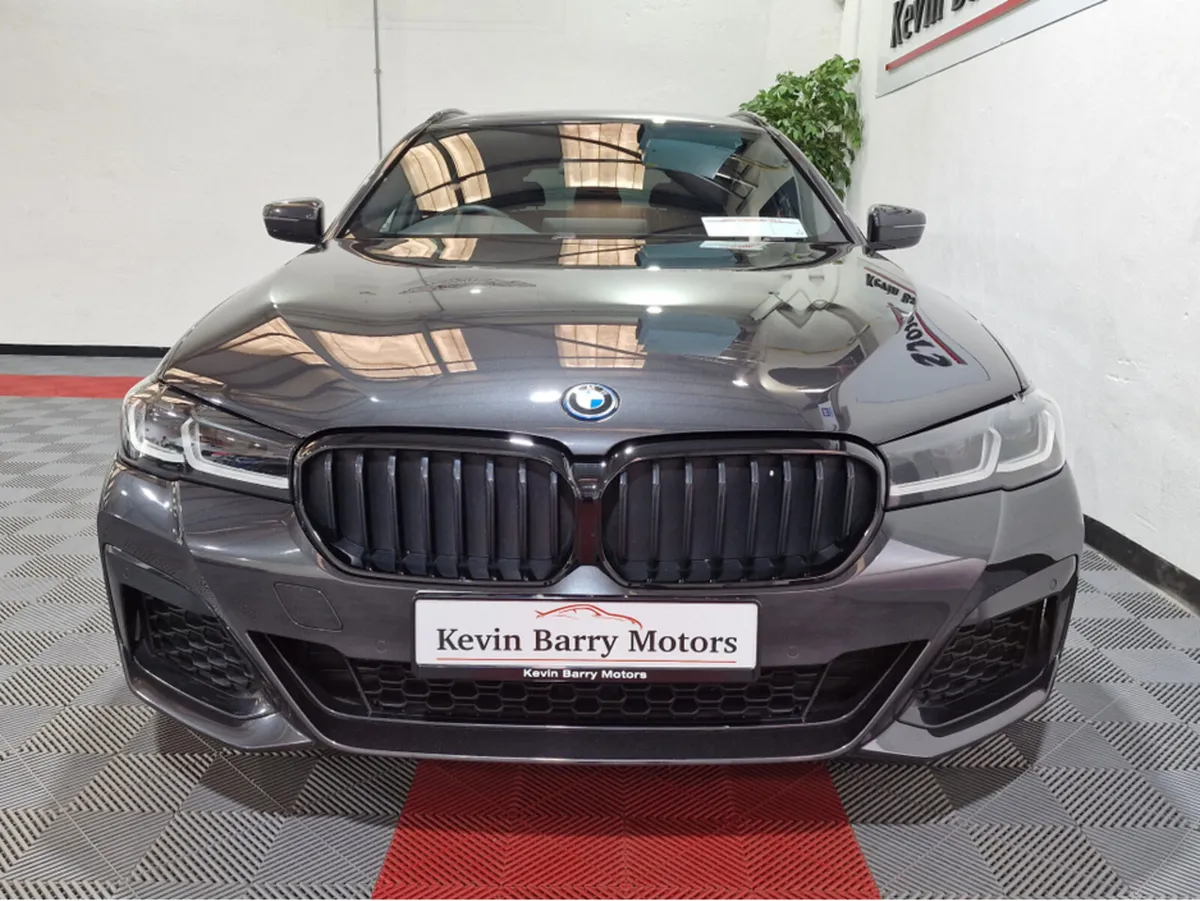 BMW 5-Series 530E TOURING M SPORT (PRO PACK) AUTOM - Image 3