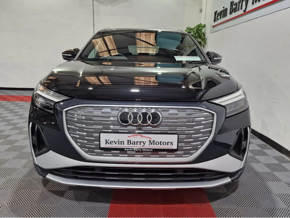 Audi Q4 e-tron 40 S LINE (C&S PACK) 82KWH AUTOMATI - Image 3