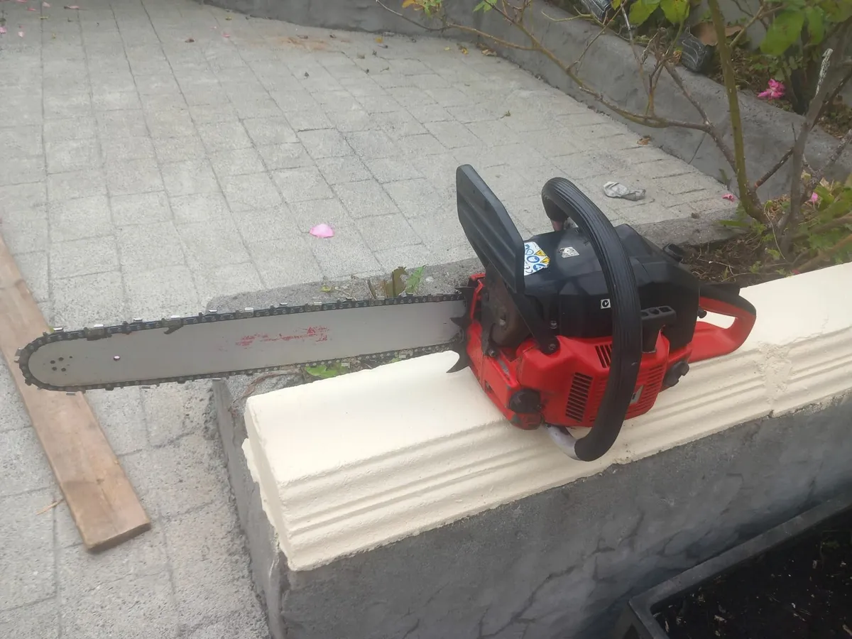 Zenoah komatsu G621 chainsaw - Image 3