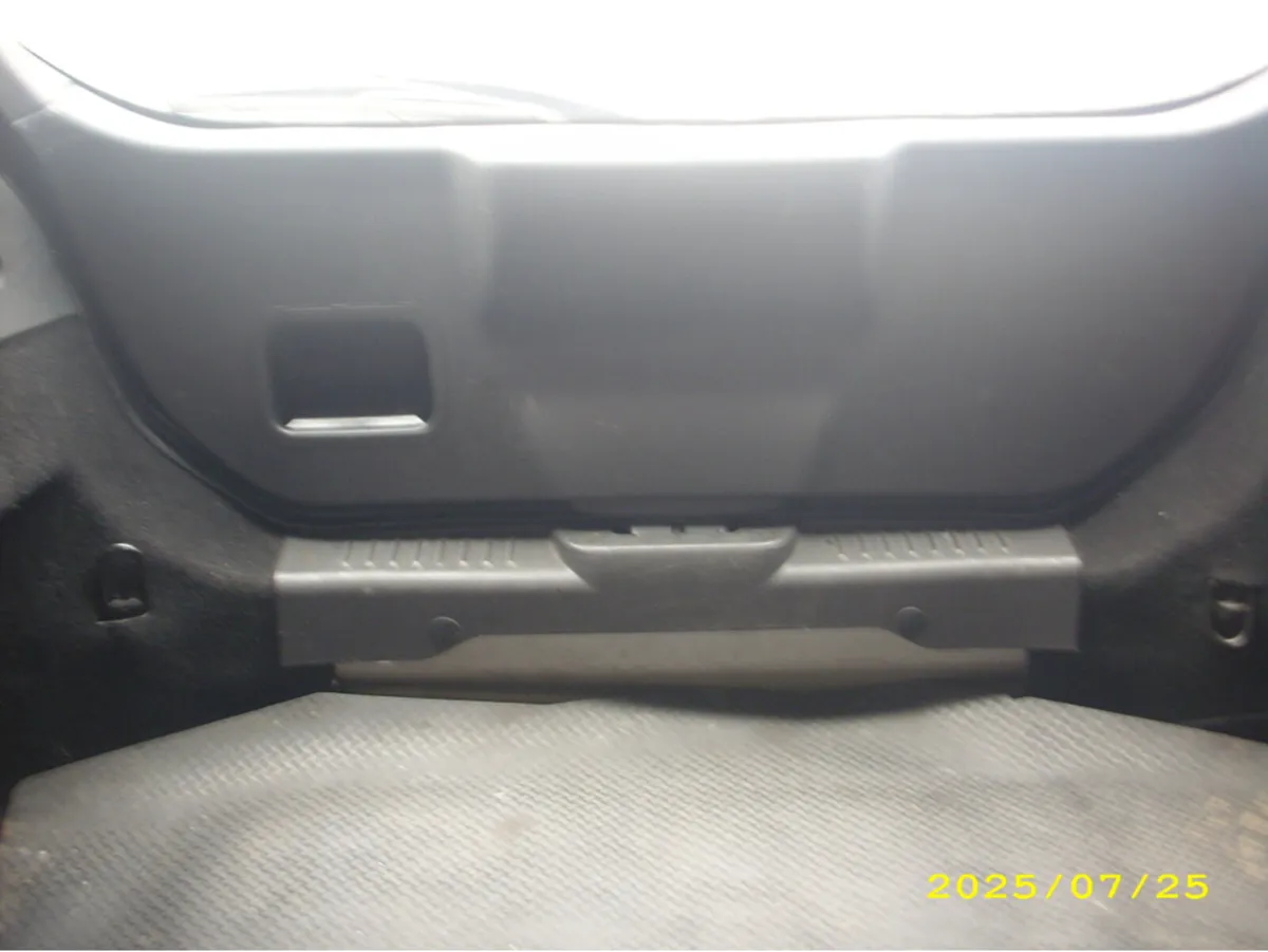 Ford Fiesta VAN 1.5 TDCI 75PS BASE 2DR - Image 2