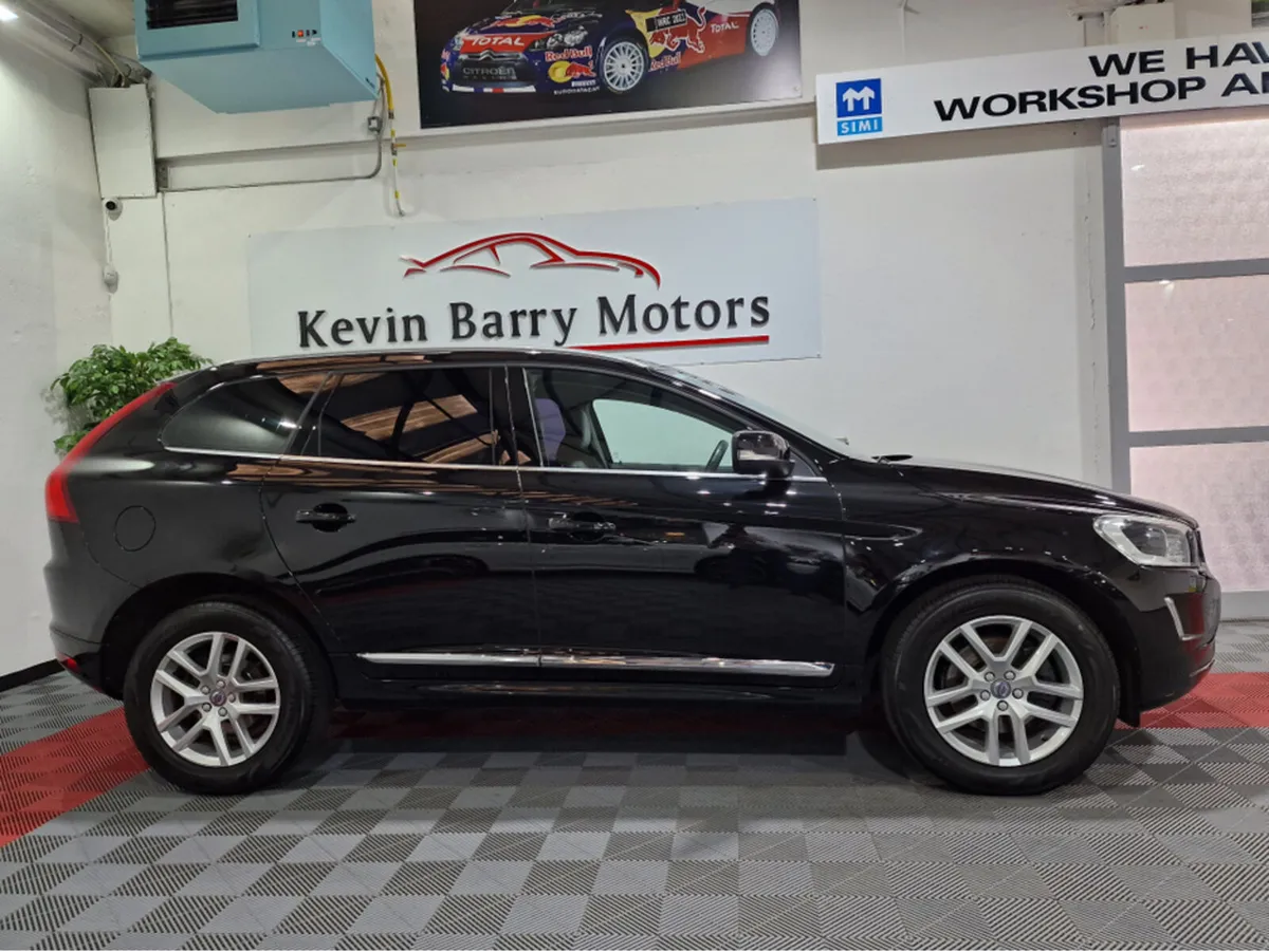 Volvo XC60 **DEPOSIT TAKEN** - Image 4