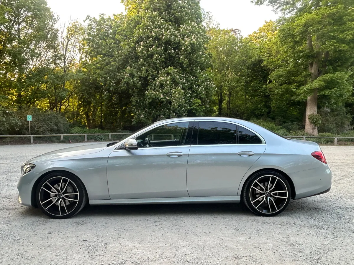 Mercedes-Benz E-Class 2017 AMG - Image 4