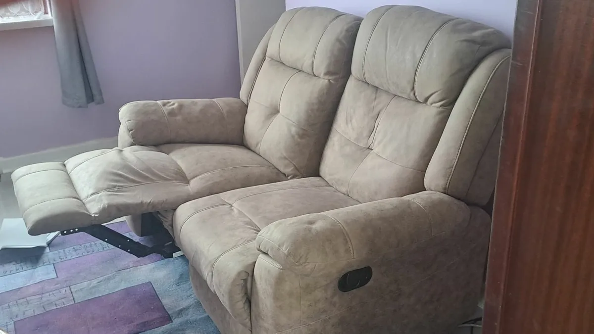 2 seater recliner sofa - Image 1