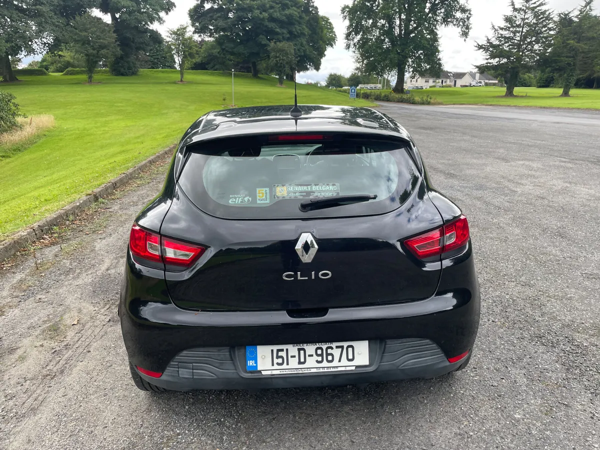 Renault Clio 2015, low milage , cheap insurance - Image 4
