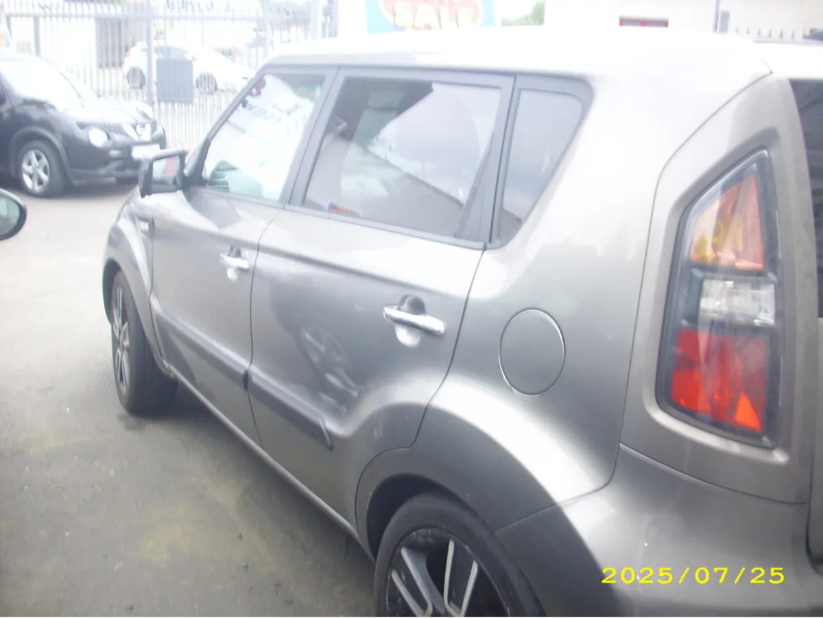 Kia Soul 1.6 CRDI TEMPEST 5DR AUTO - Image 3
