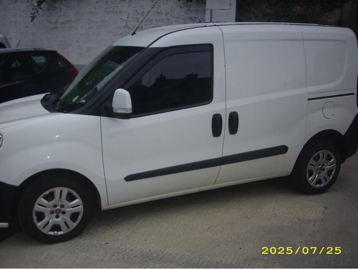 Fiat Doblo CARGO SWB BASE 1.3 90 MJ MJII 3DR - Image 4
