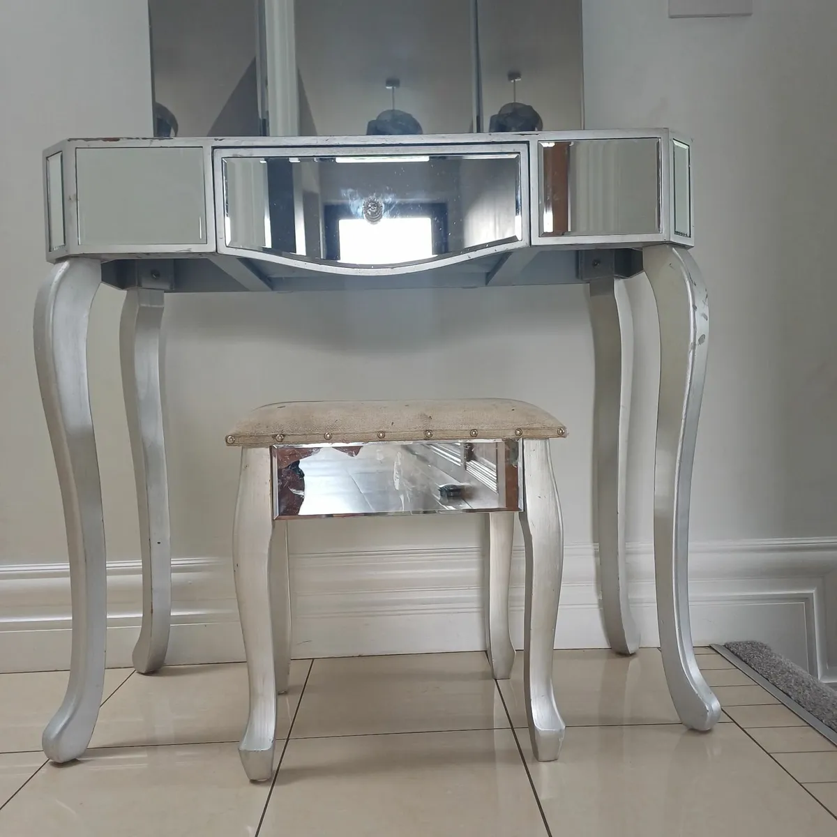Vanity table - Image 3