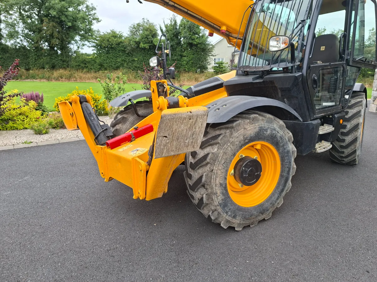 2019 JCB 540 140 Teleporter - Image 3