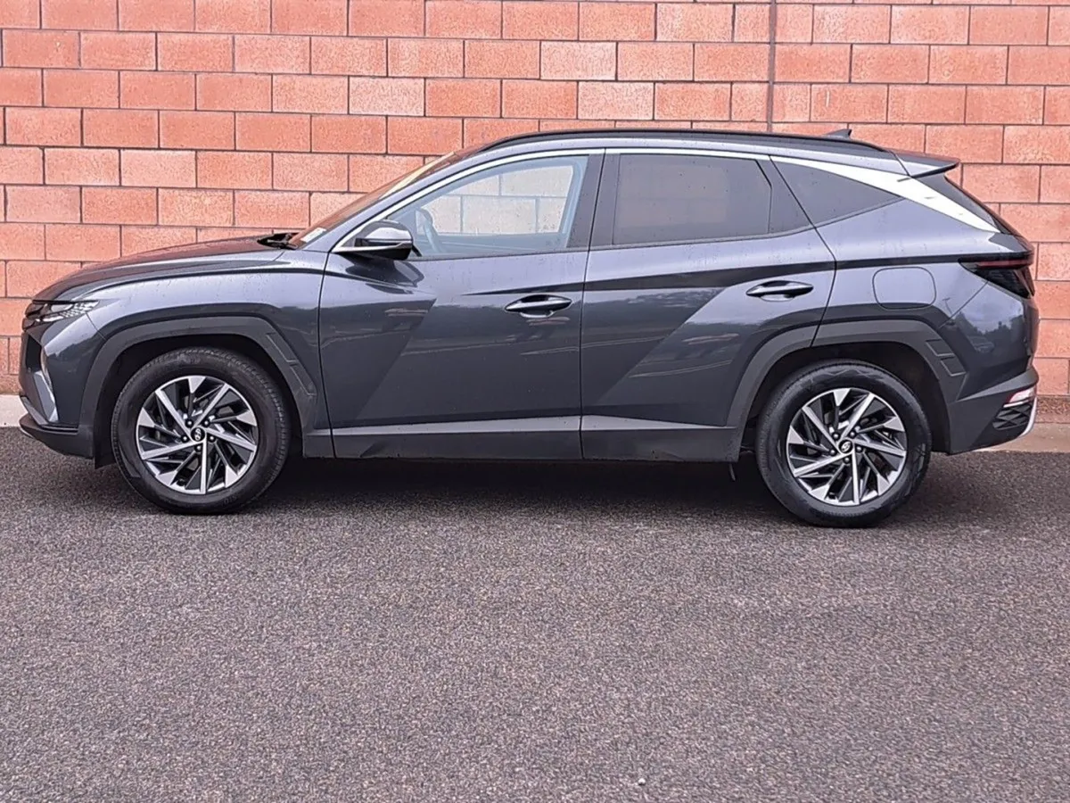 Hyundai Tucson Executive Plus Model 1.6 Diesel. - Image 3