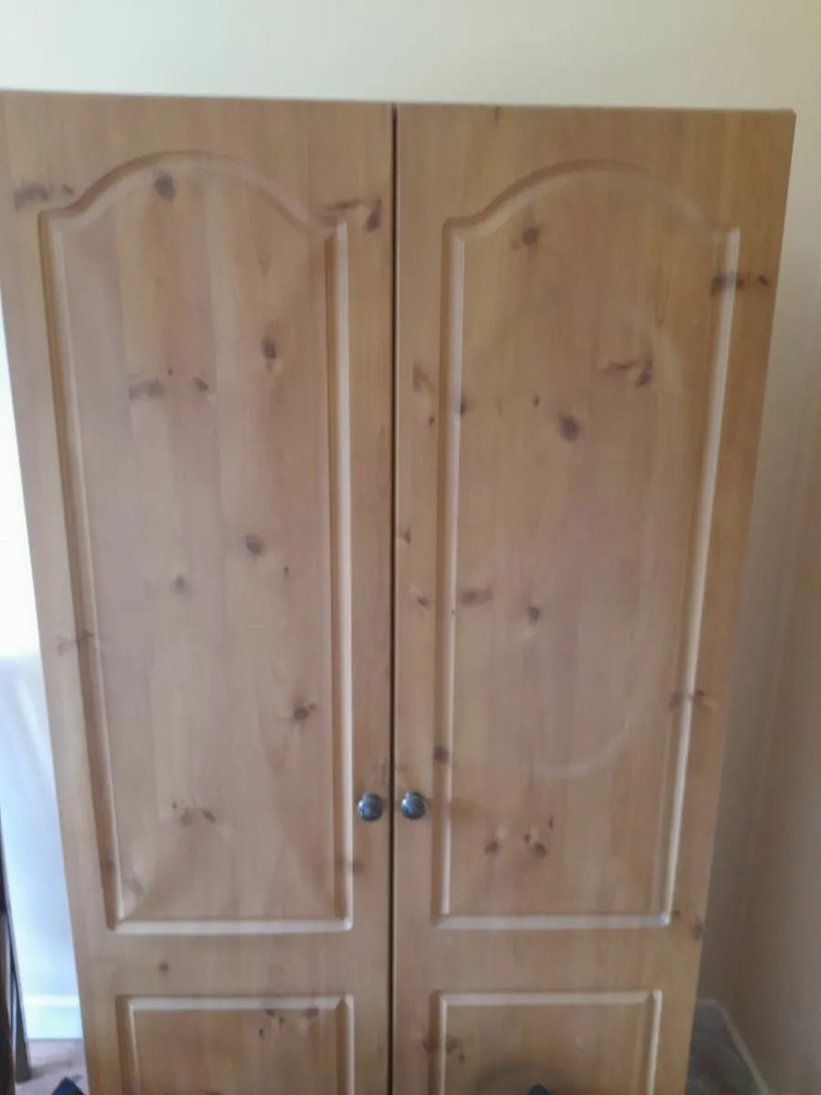 wardrobe - Image 2