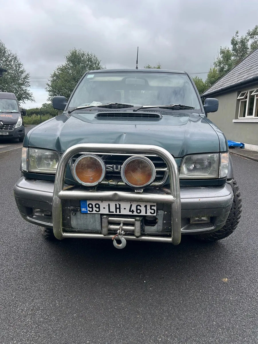 Isuzu trooper - Image 4