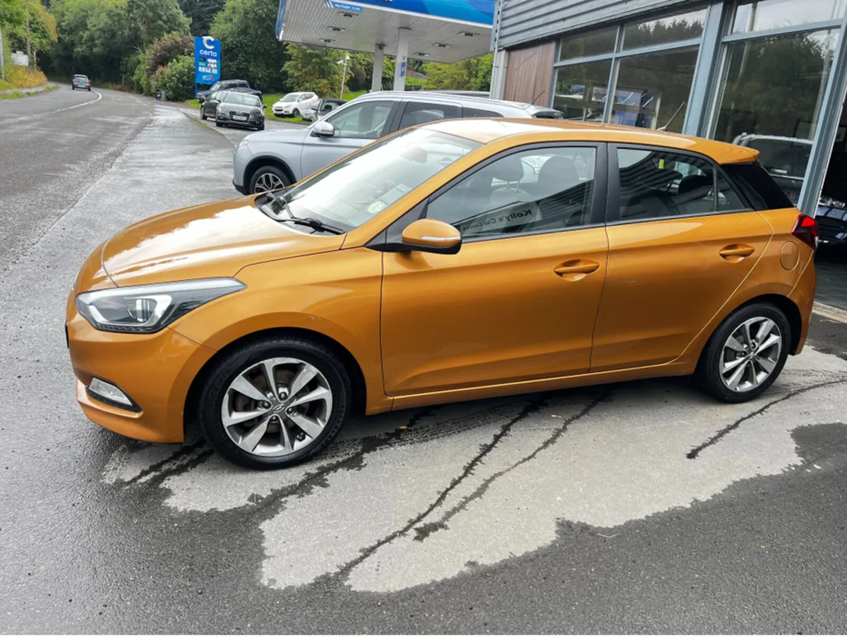 Hyundai i20 1.1 DELUXE 5DR DIESEL - Image 4