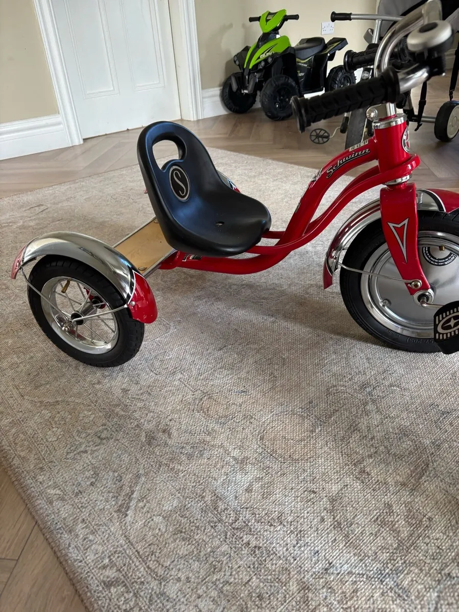 Schwinn kids Tricycle - Image 3
