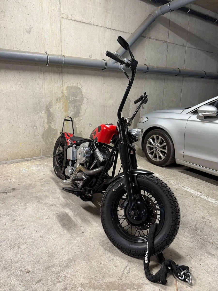 Harley Davidson Softail Custom - Image 2