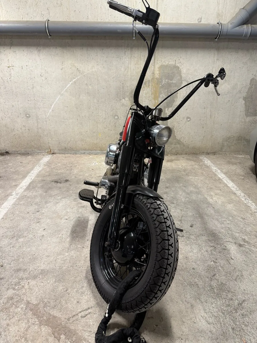 Harley Davidson Softail Custom - Image 3