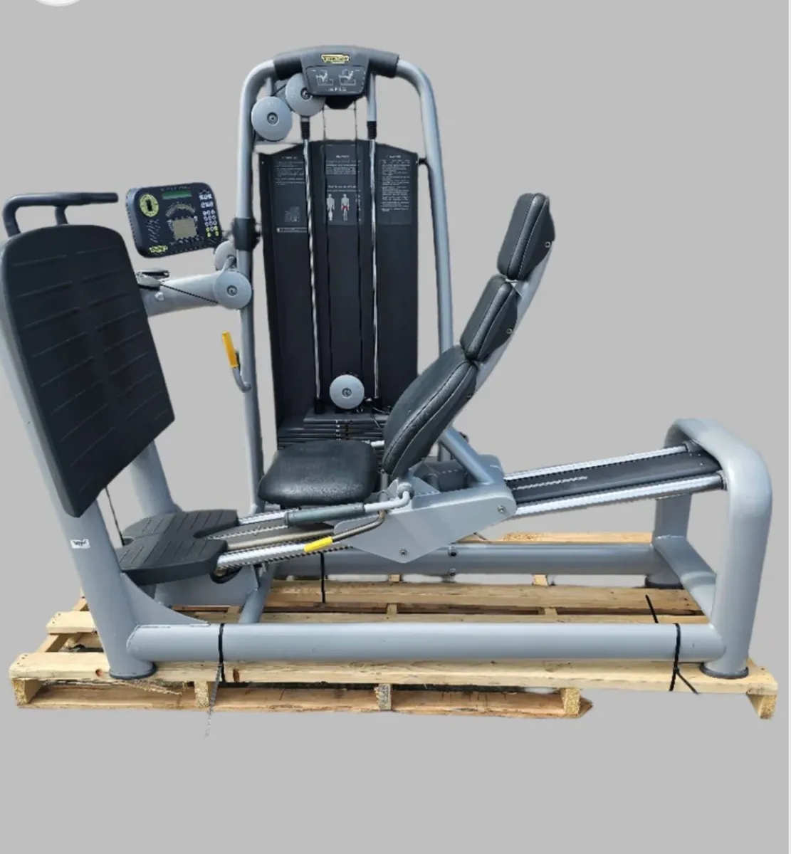 Technogym leg press - Image 1