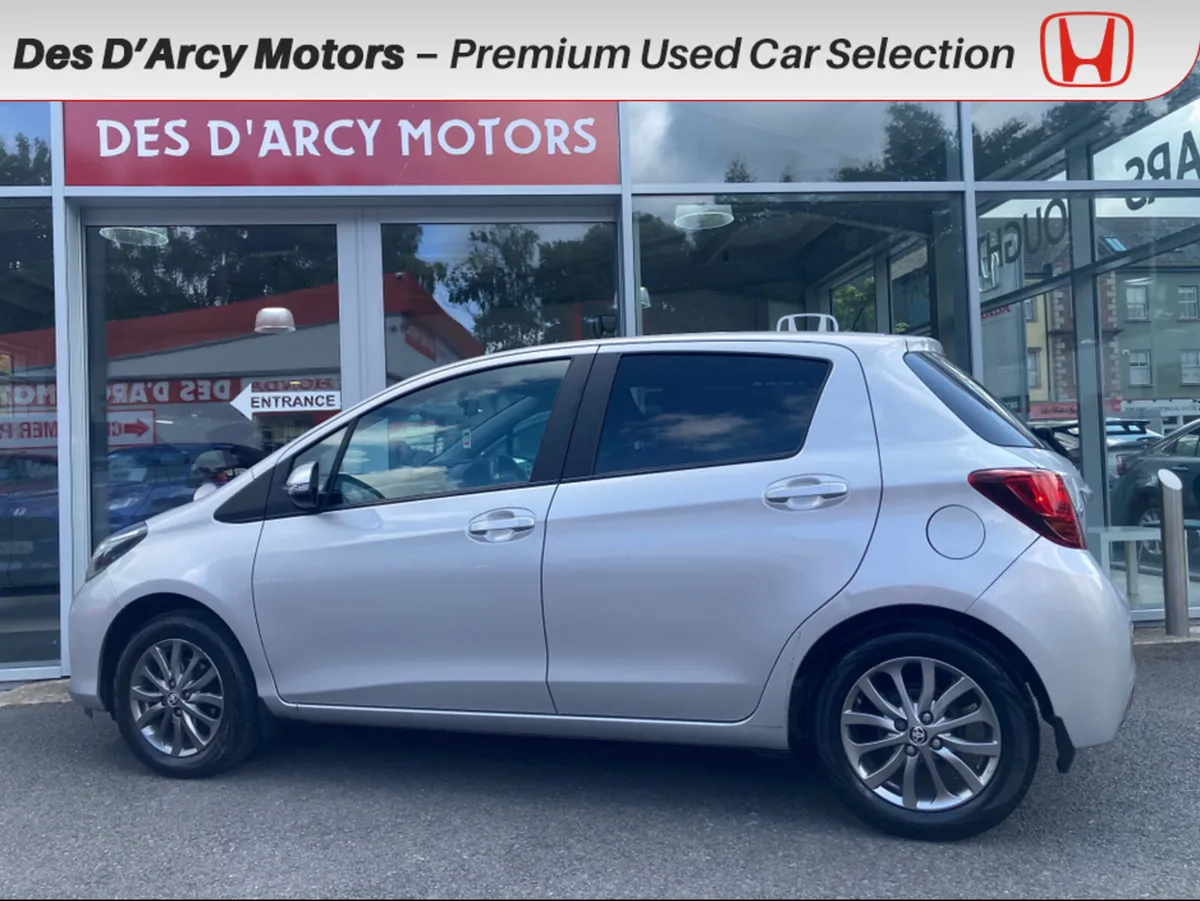 Toyota Yaris AUTOMATIC ICON LOW MILEAGE - Image 4