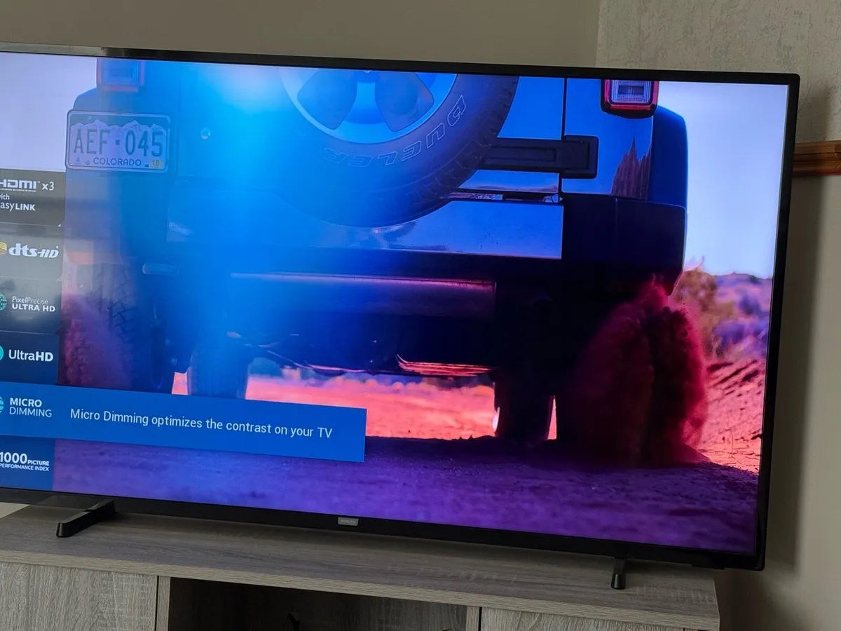 50” Philips Smart TV - Image 2