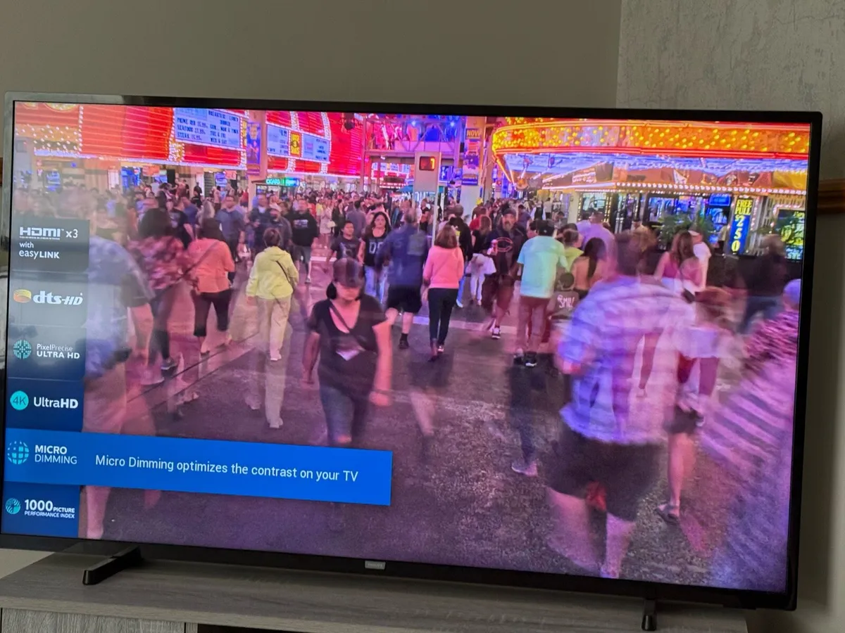 50” Philips Smart TV - Image 3