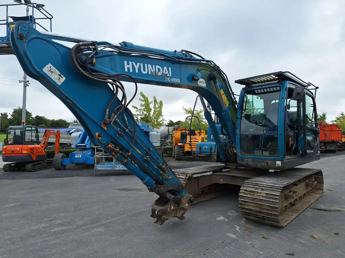 2015 Hyundai 130 Excavator For Auction - Image 1