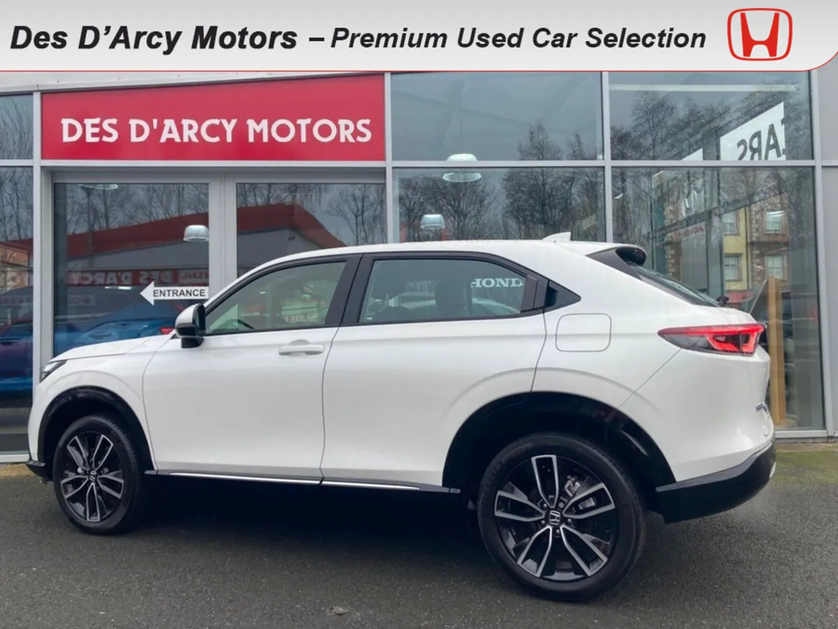 Honda HR-V Advance Hybrid Immaculate Condition - Image 4