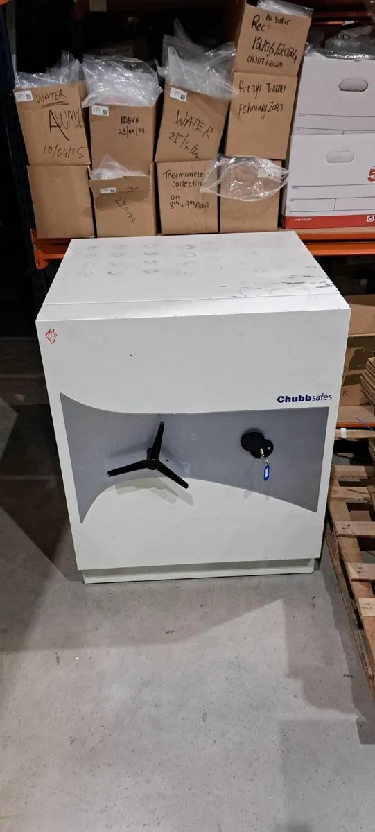 Chubbsafes Safe for Sale - Collection Only - Image 2