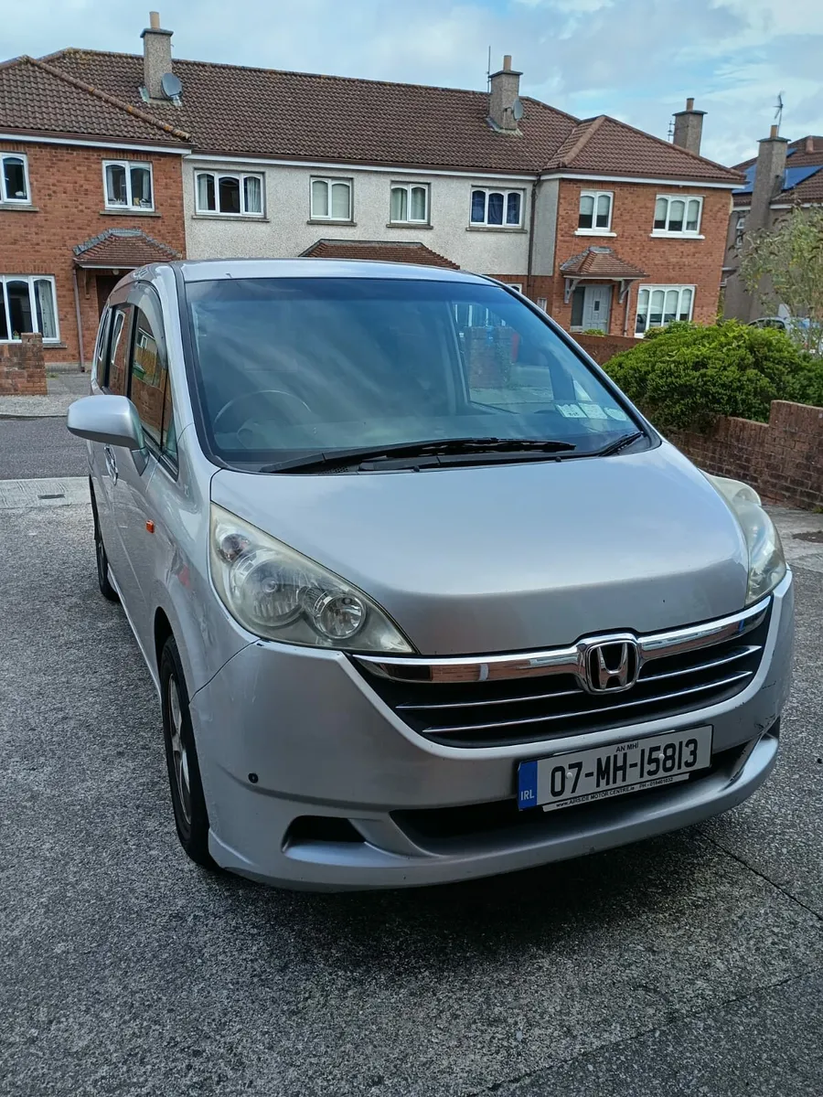 Honda stepwagon - Image 1