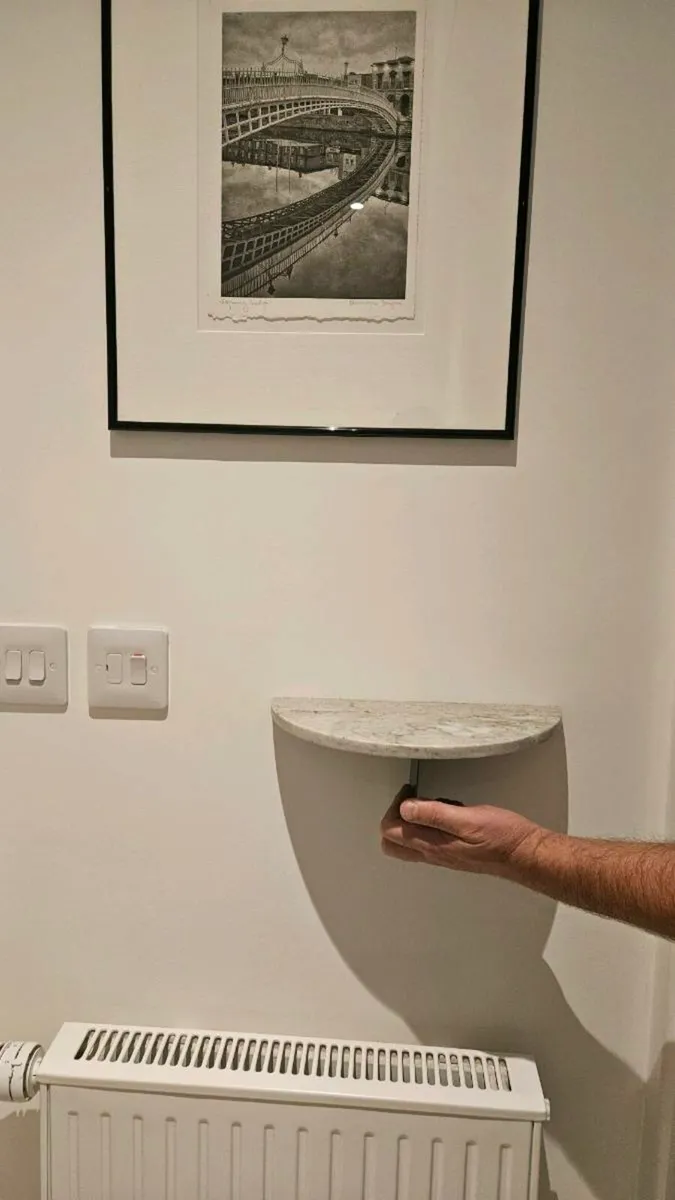 Marble shelf - Image 1