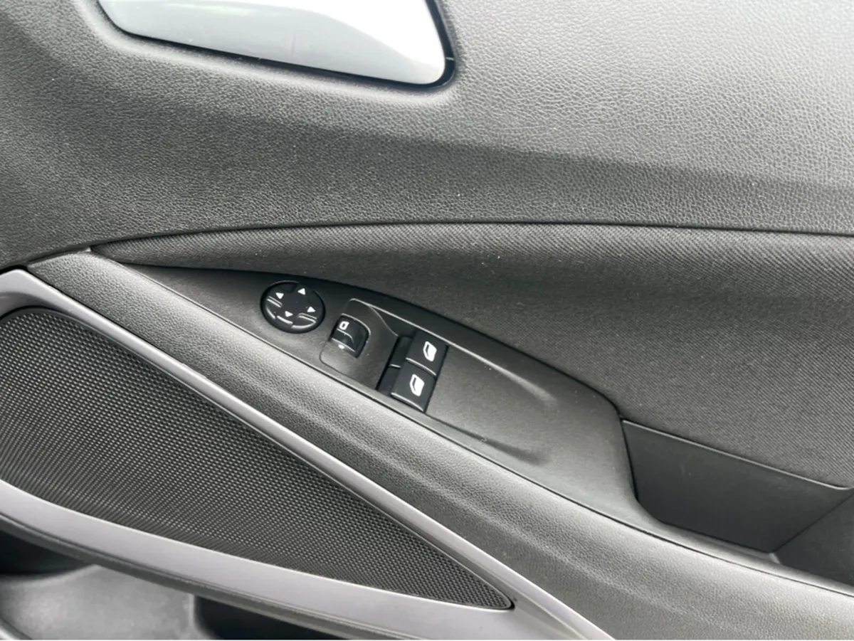 Opel Crossland X -1.2I 83PS - -PET-5SP 5DR X Finan - Image 4