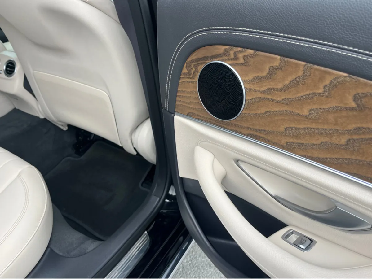 Mercedes-Benz E-Class D E220 4DR AUTO - Image 4