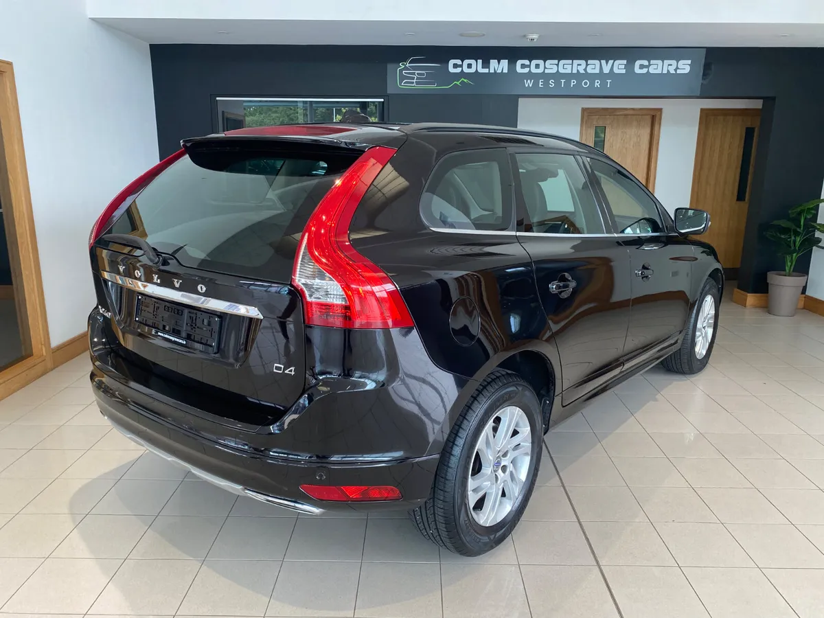 Volvo XC60 2017 - Image 4