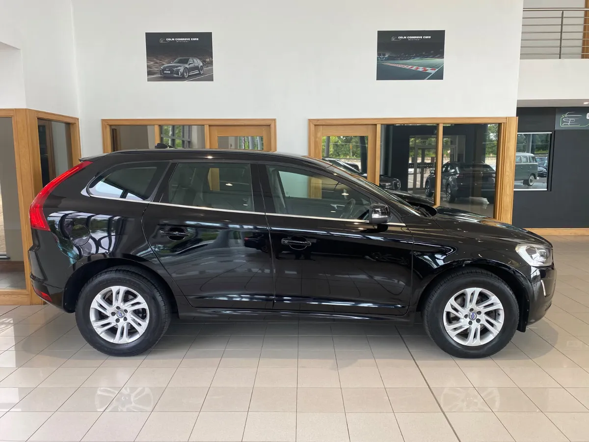 Volvo XC60 2017 - Image 2