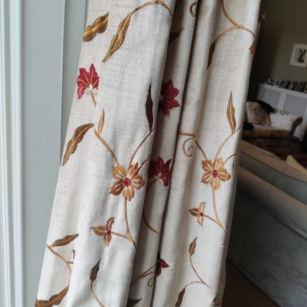 High Quality Handmade Velvet Embroidered Curtains - Image 3