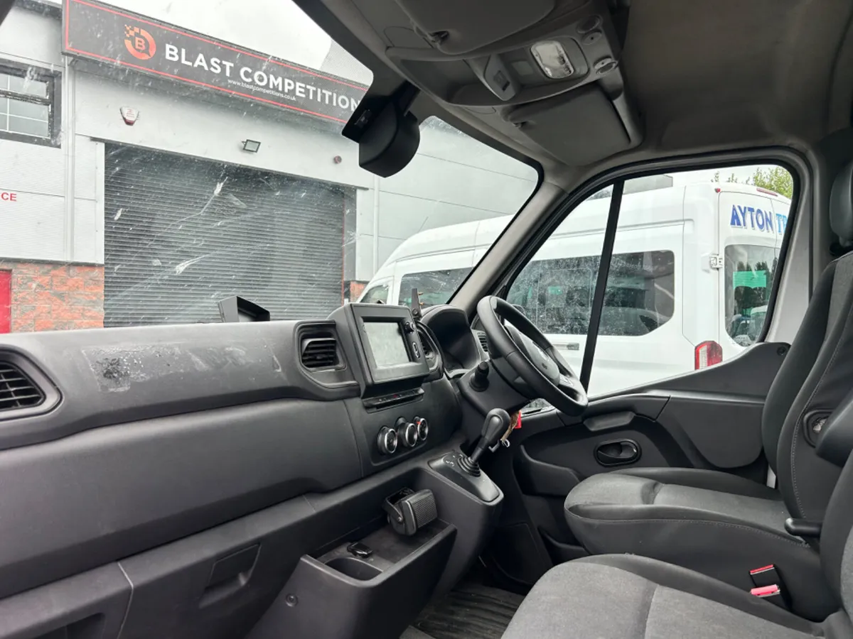 2020 Renault Master Lwb High-Roof Panel Van - Image 4