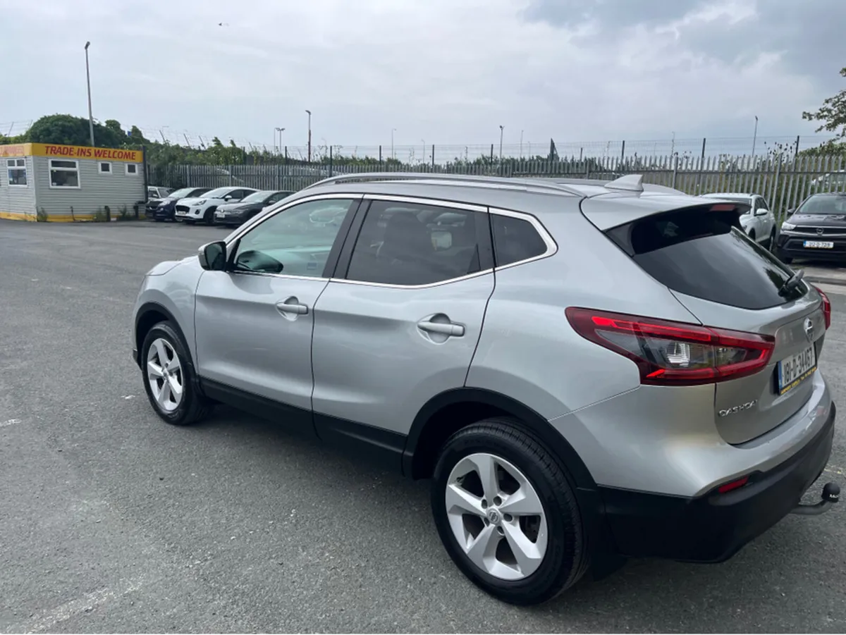 Nissan Qashqai 1.2 SV 18 4DR Finance Available own - Image 4