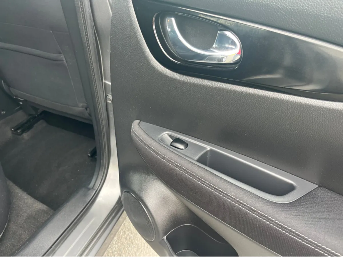 Nissan Qashqai 1.2 DIG-T ACENTA SMART VISION 115 S - Image 2