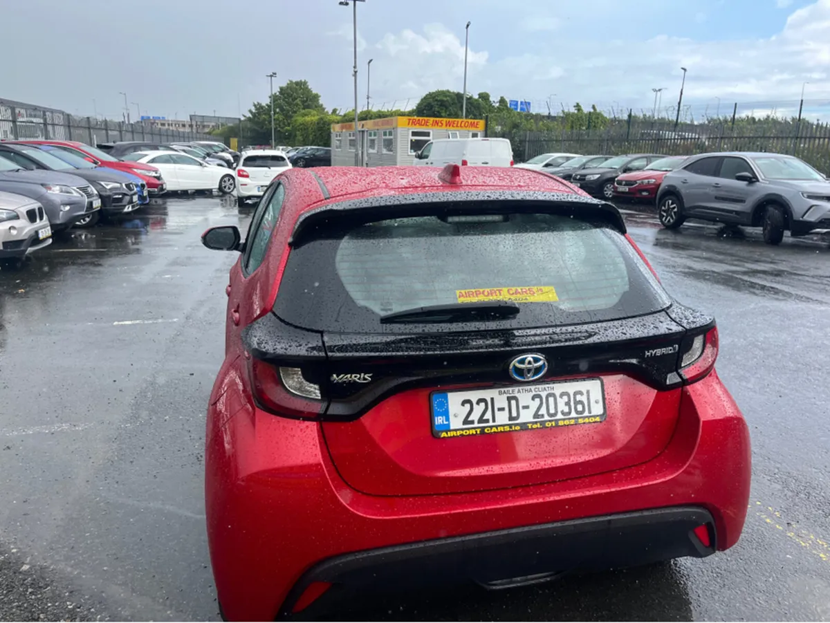 Toyota Yaris HYBRID LUNA 4DR AUTO - Image 4