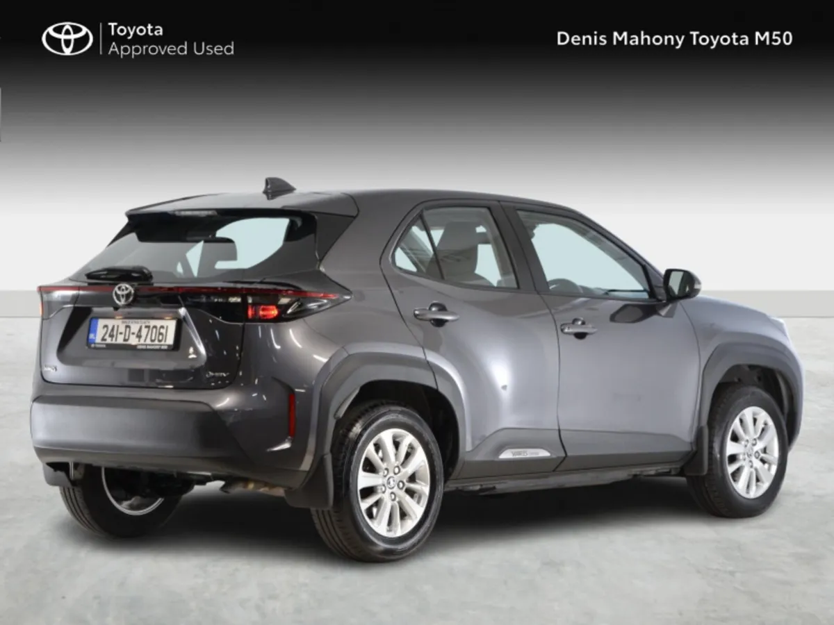 Toyota Yaris Cross Luna Hybrid Auto - Image 2