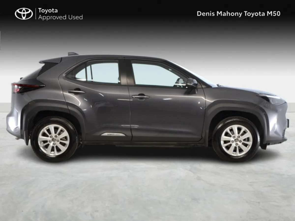 Toyota Yaris Cross Luna Hybrid Auto - Image 3