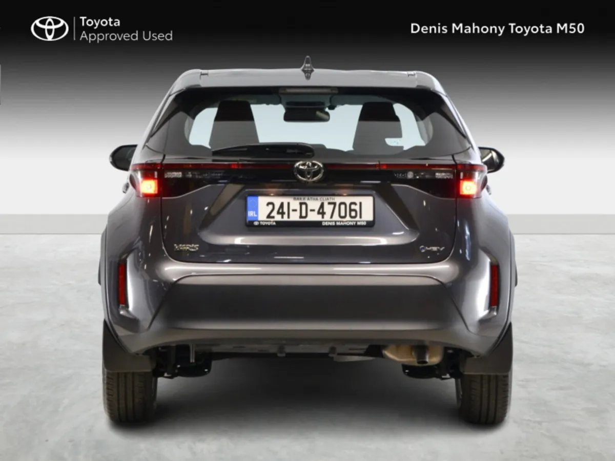Toyota Yaris Cross Luna Hybrid Auto - Image 4