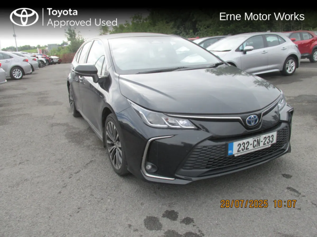 Toyota Corolla COROLLA LUNA SPORT SALOON - Image 1