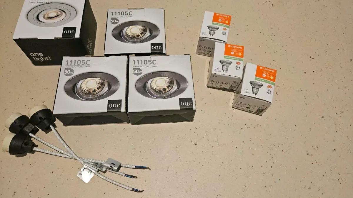 Adjustable Recessed Spotlights with bulbs - Image 1