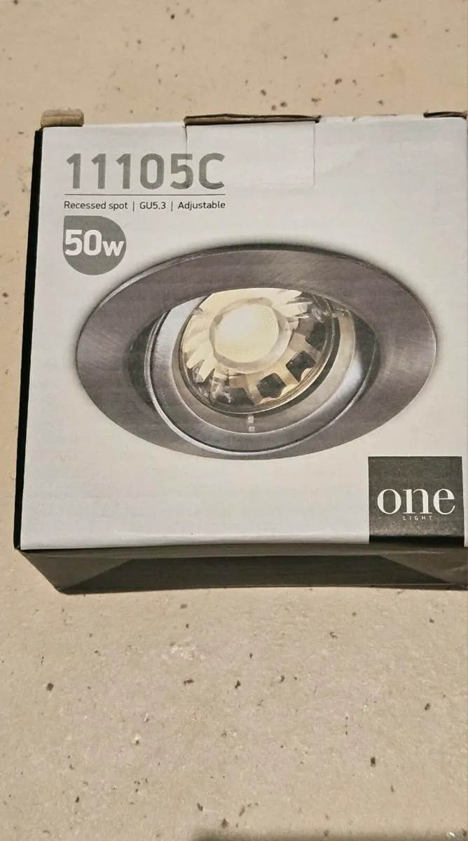 Adjustable Recessed Spotlights with bulbs - Image 3