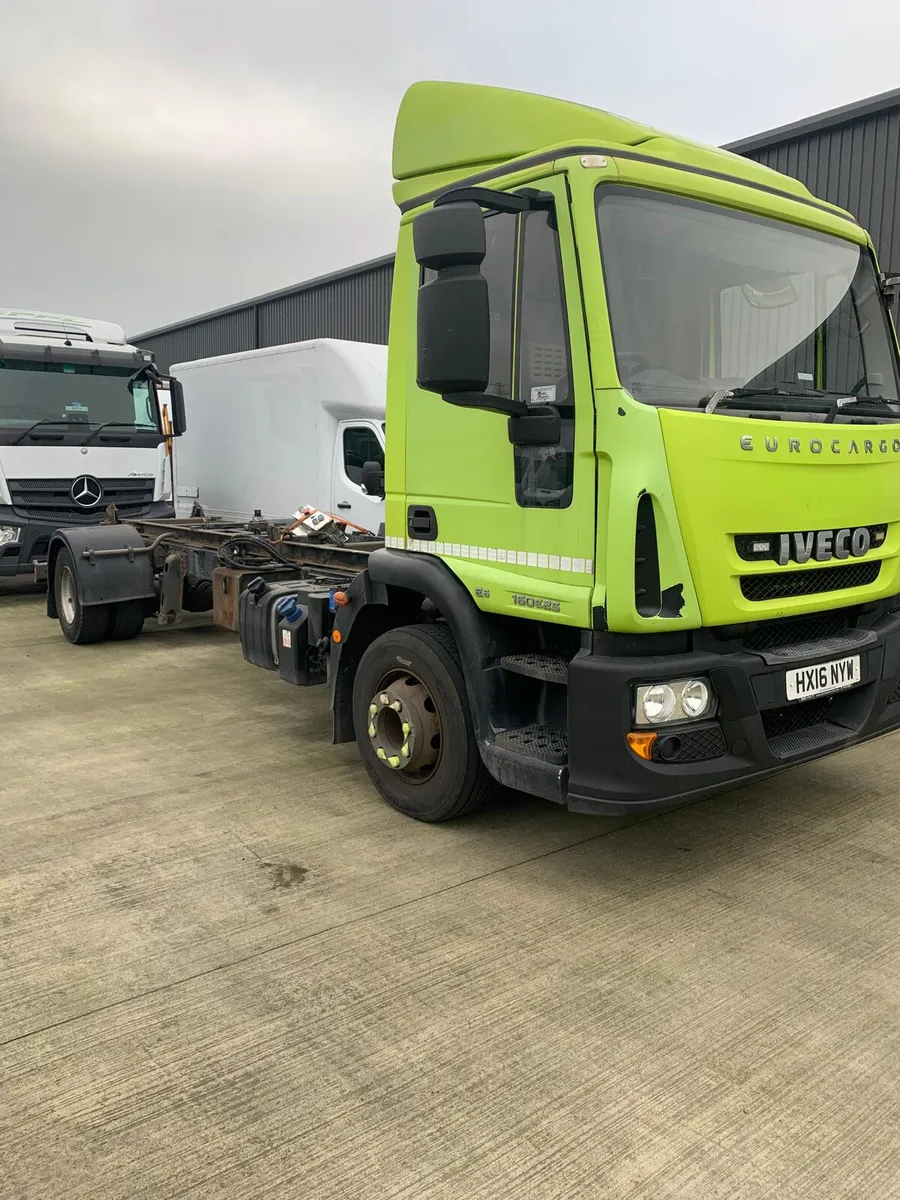 2016 IVECO 160E25 CHASSIS CAB - Image 1