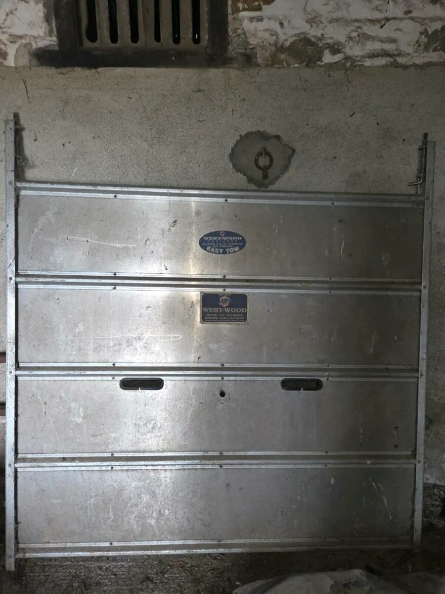 West wood  cattle trailer dividing gate